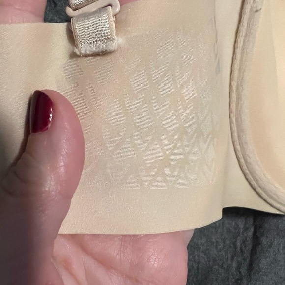 Victoria’s Secret Illusions Bra with light push up. 34D - reposhing - Picture 3 of 4